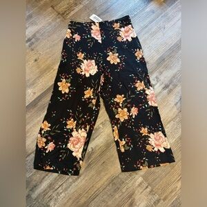 NWT Pj cropped pants
